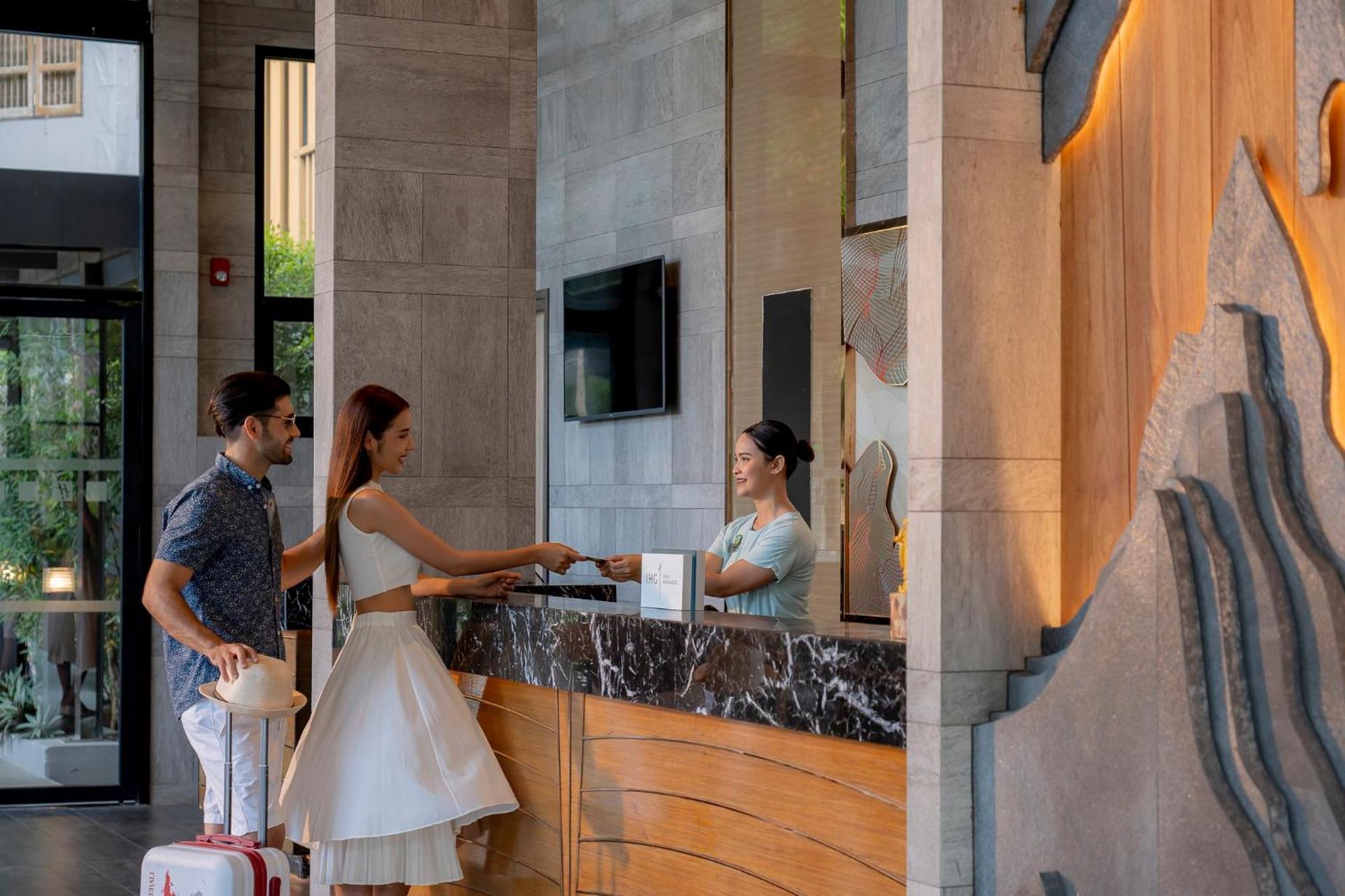 Holiday Inn Resort Krabi Ao Nang Beach By Ihg Exterior foto